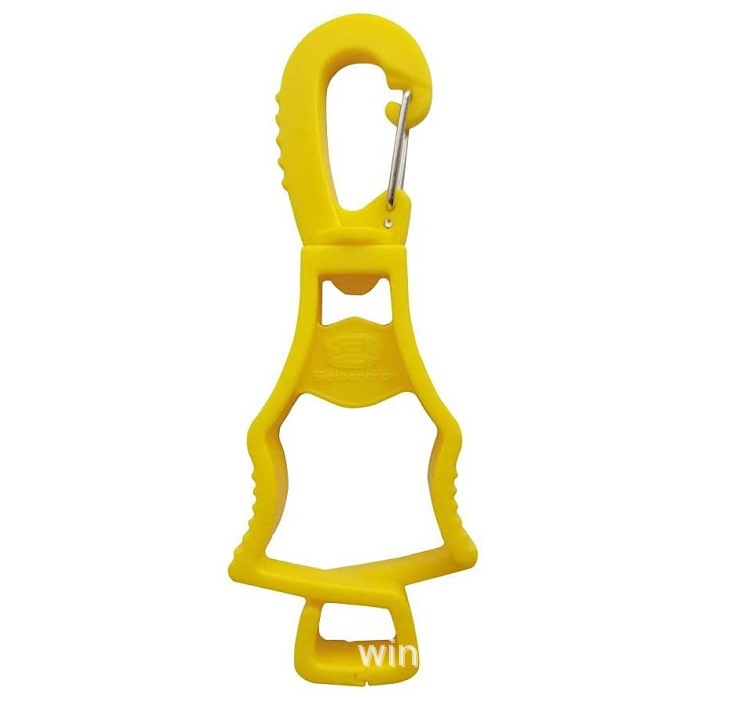 glove clip yellow-1.jpg