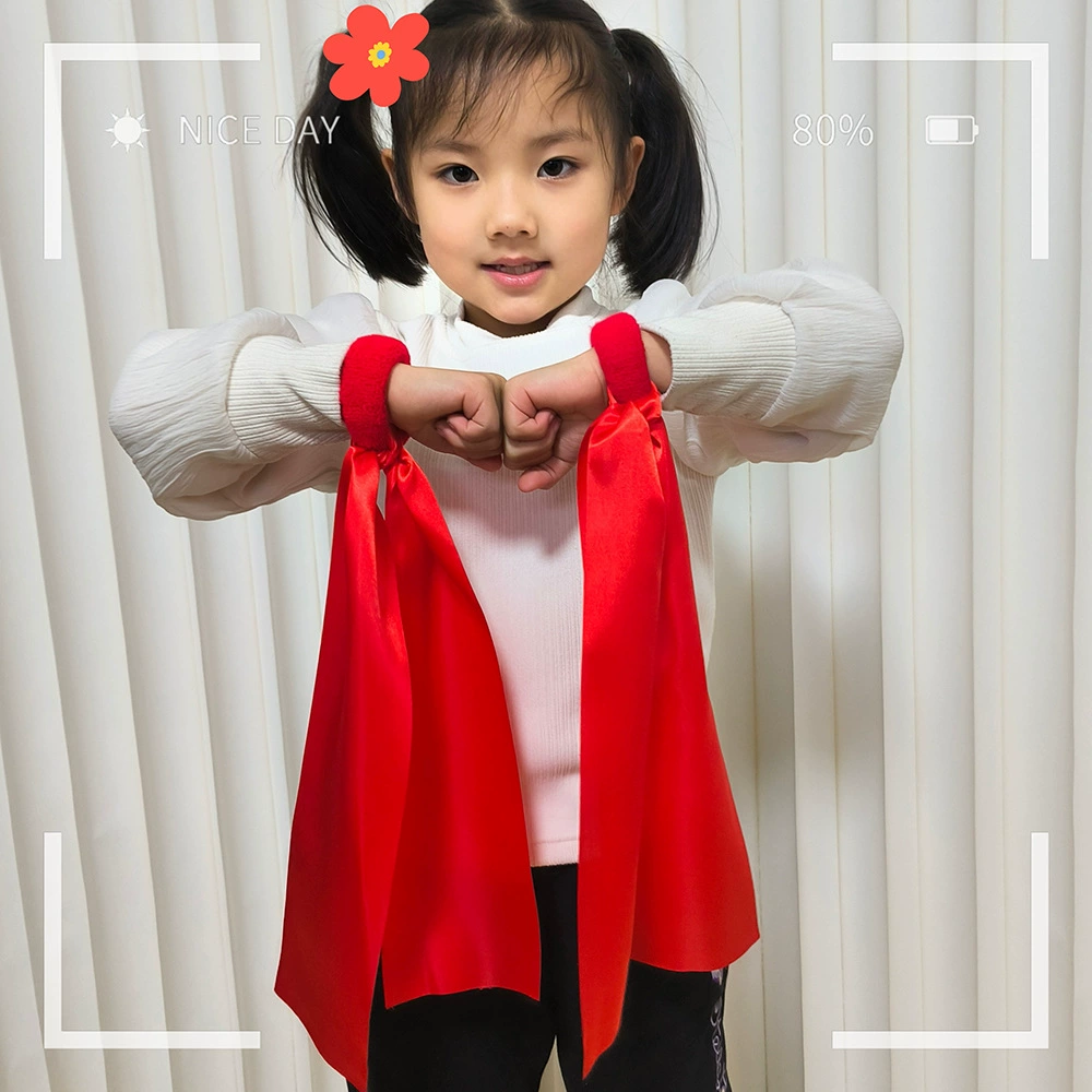 Детский сад Люи для взрослых детей с красной шелковой лентой Утренняя зарядка