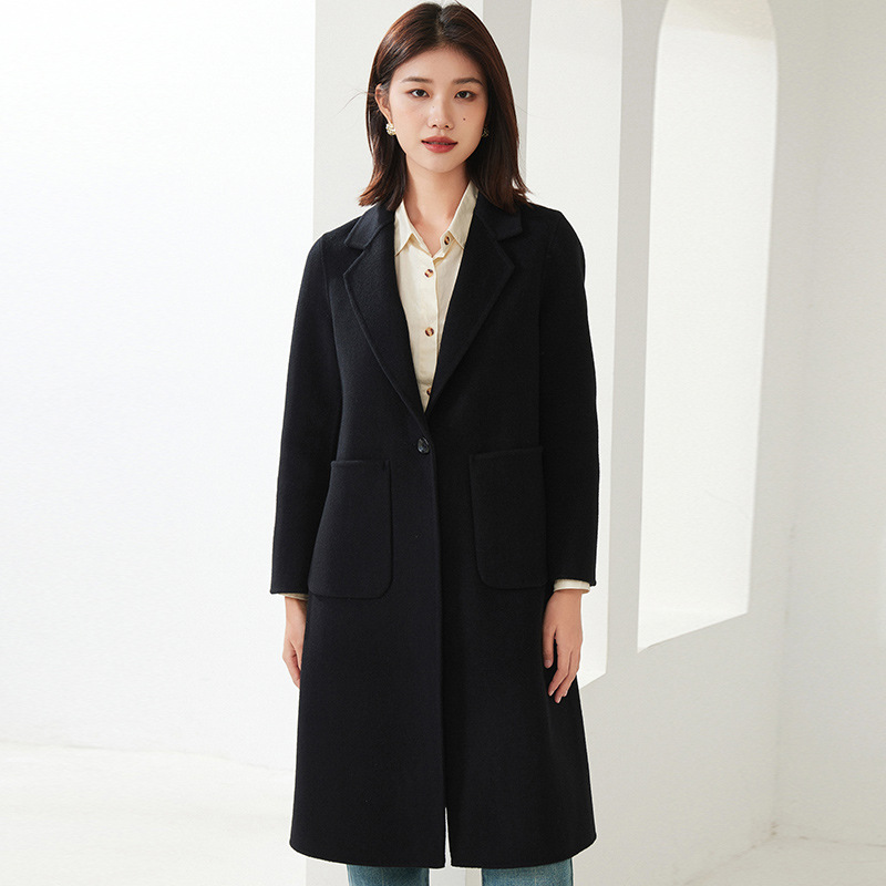 검은색