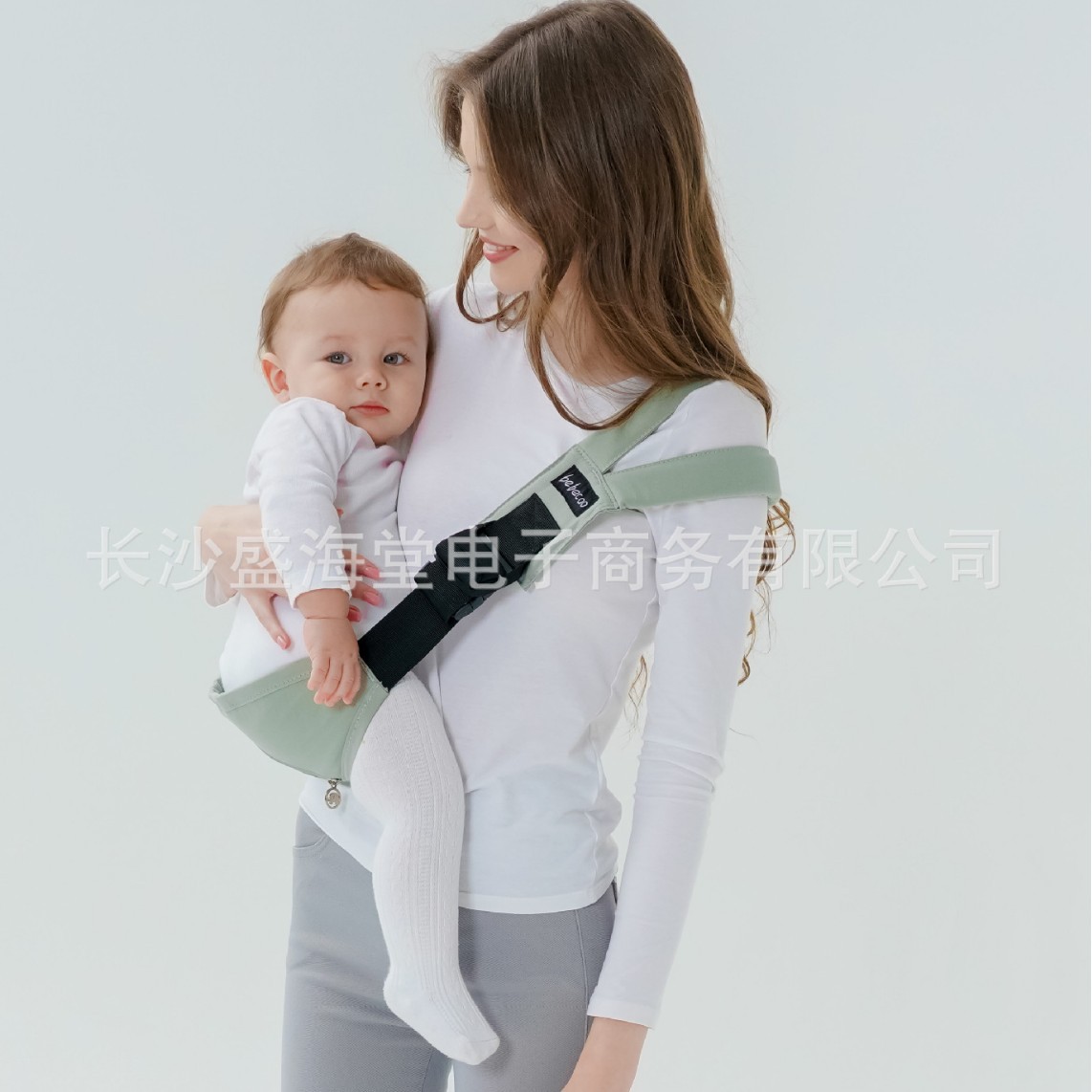 Un hombro bebé crossbody correa de sujeción delantera que sostiene verano ligero simple salida que sostiene bebé atrás bebé artefacto