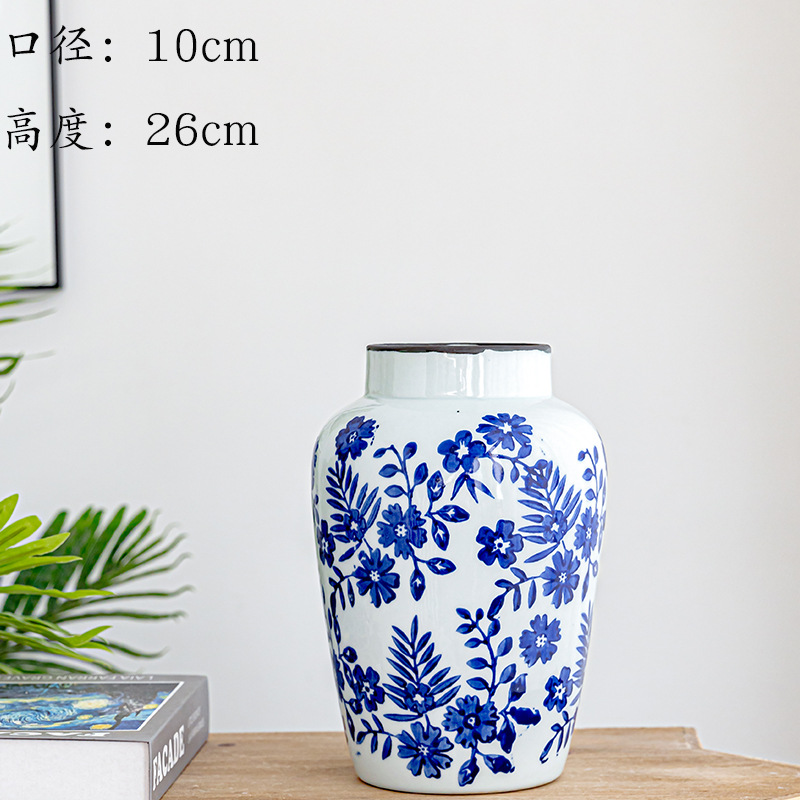 둥근 입 파란색과 흰색 A