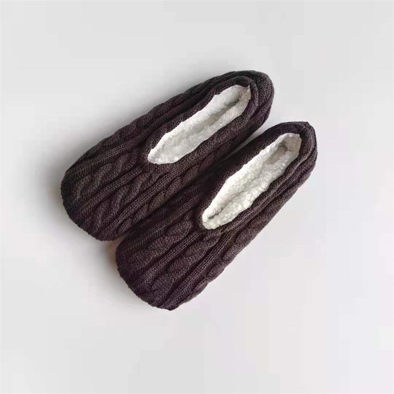 여자의 다크 그레이 트위스트 보트 양말