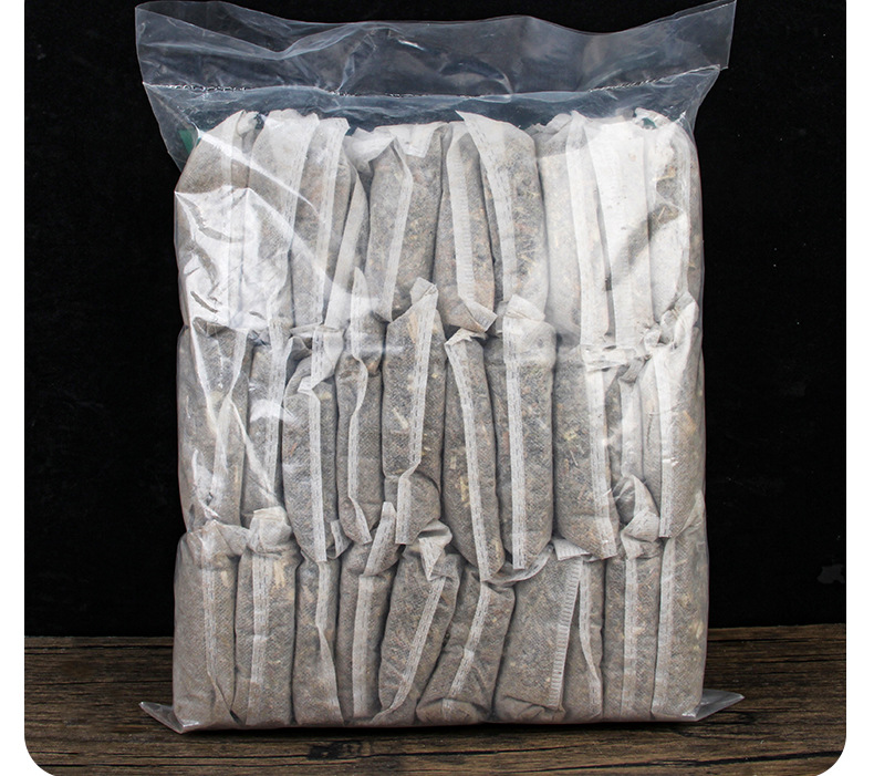 Herbal Foot Soak Pack 900g Mugwort Ginger Motherwort Safflower Bath and Steaming Blend in use