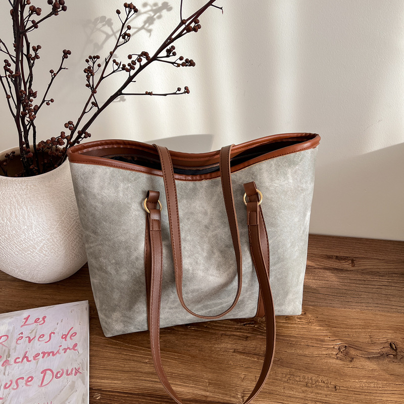 Otoño y invierno 2026 nueva gran capacidad de viaje bolsa de mano de alta explosión para mujeres bolsas de hombro bajo la axila bolsas de mano casuales image 4