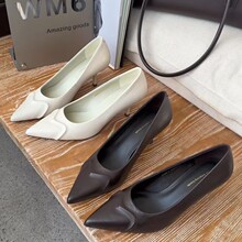 �W��վWM6ŮЬ26���r�й�ˇ����ܛС��Ƥ���^�\�����m���и���Ь