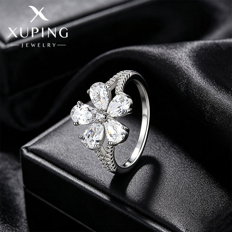 Xuping lujoso diseño ligero anillo de diamante de aleación de apertura de alta calidad anillo de moda personalidad anillo de novia
