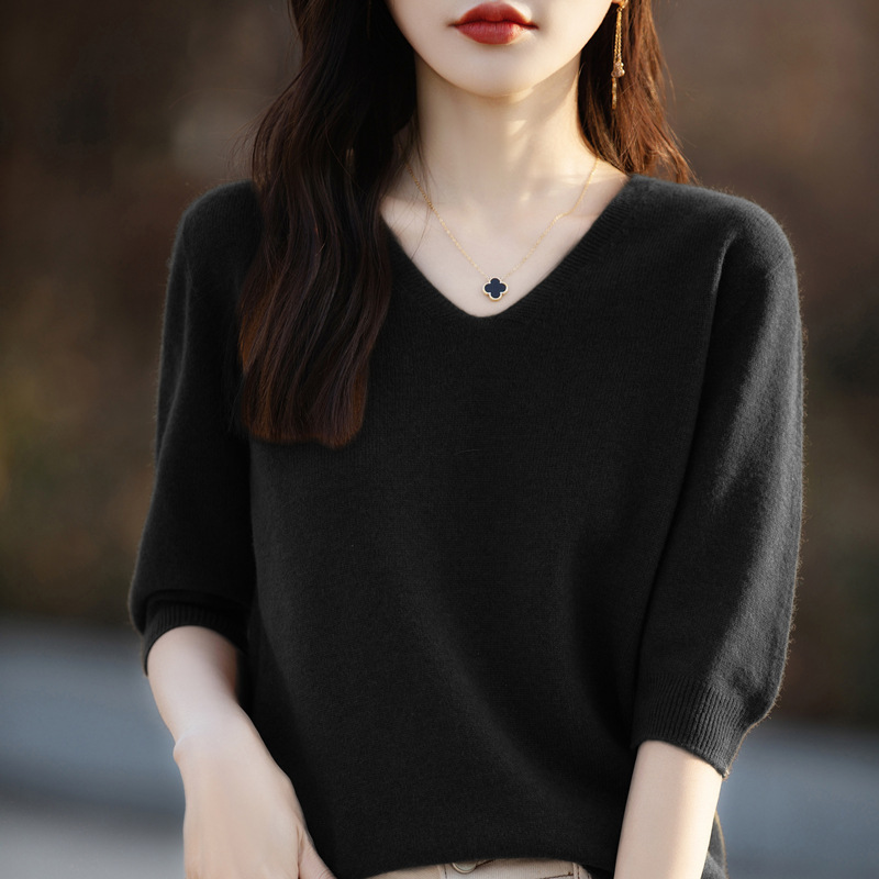 검은색