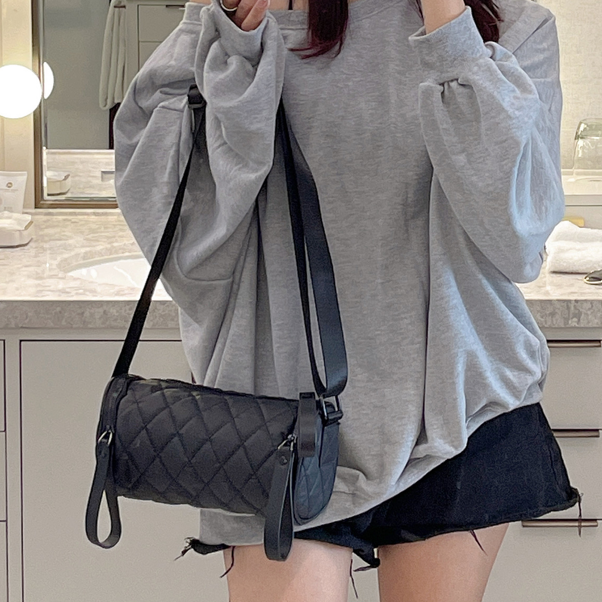 Cuscino a tracolla da donna con cilindro Lingge in tessuto di nylon Oxford 2024 Nuova borsa a secchiello per l'acqua a scacchiera_voghion.com