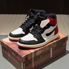 莆田越境専門店 AJ1 ミッドカット・ハイカット バスケットボールシューズ スモークモカ ブラックレッドトゥ ユニセックス スポーツシューズ