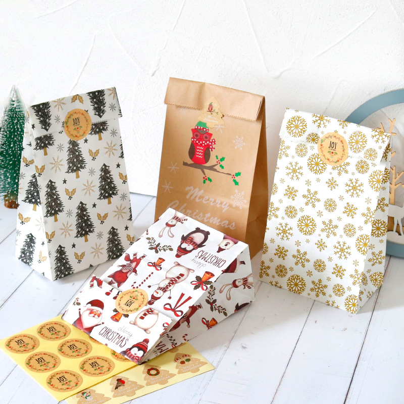 Kraft Paper Material Christmas Cartoon Style Christmas Tree Santa Claus Kraft Paper Party Gift Bags Gift Wrapping Supplies