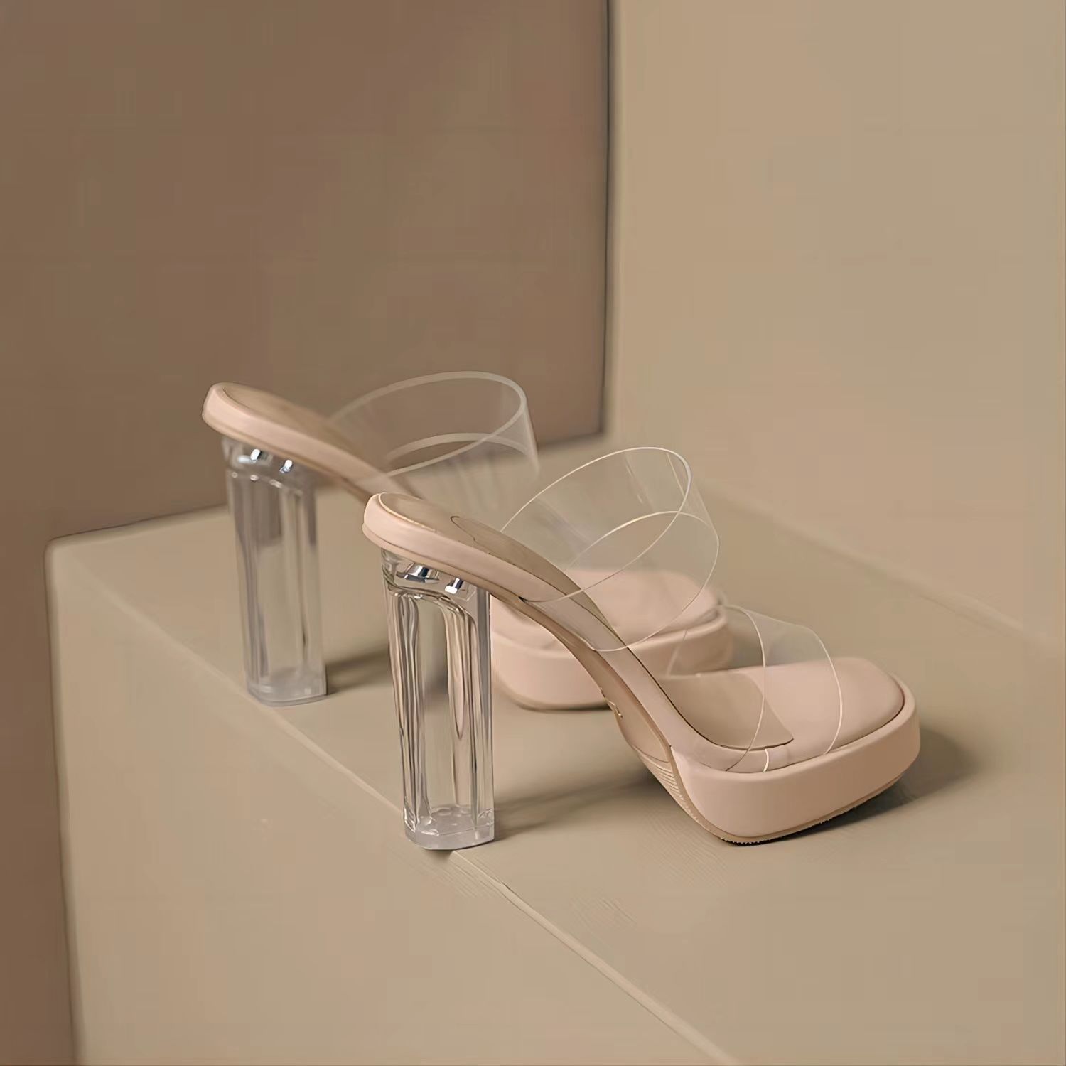 Una palabra con cristal transparente super tacones impermeables zapatillas de tacones gruesos para mujeres 2024 nuevas sandalias de verano