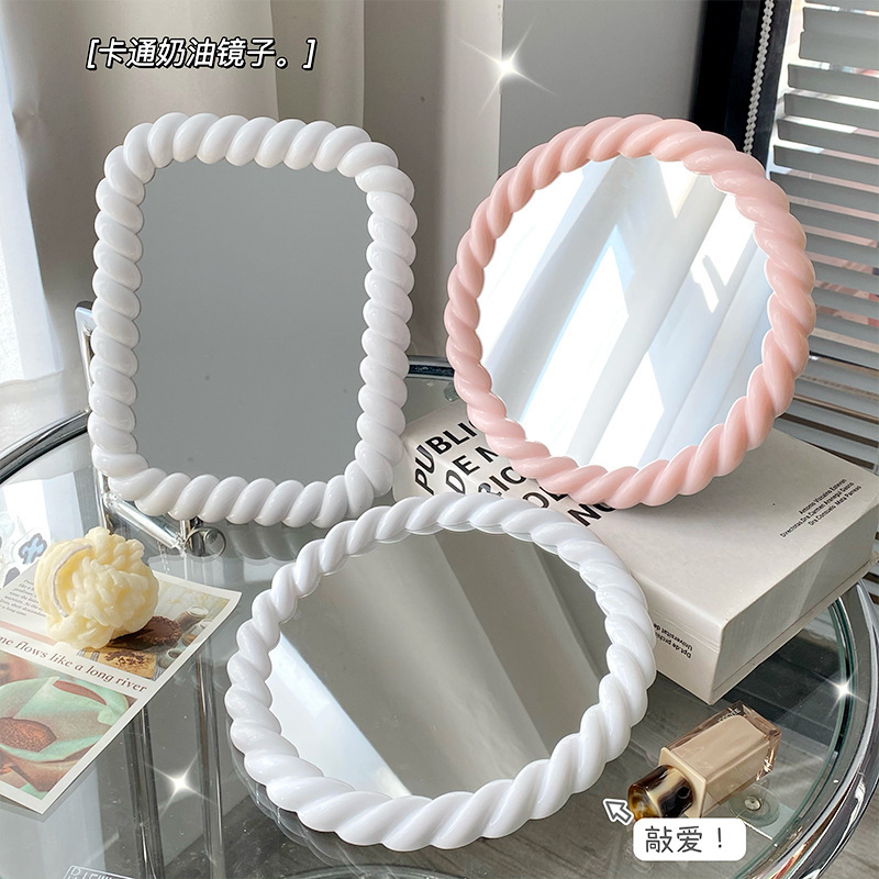 Cute cream dressing table for bedroom
