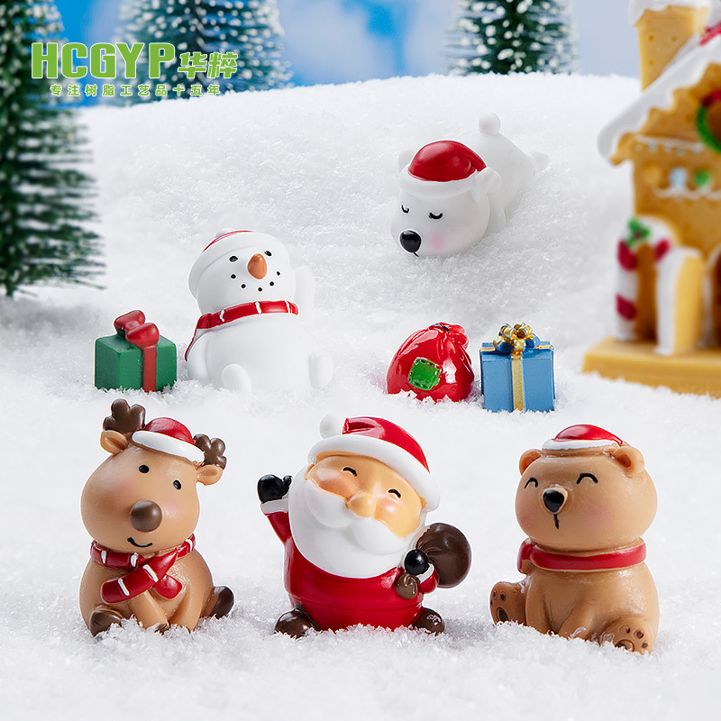 Micro Landscape Ornaments Cartoon Santa Claus Snow Scene Window Accessories Creative Resin Crafts Home Furnishings