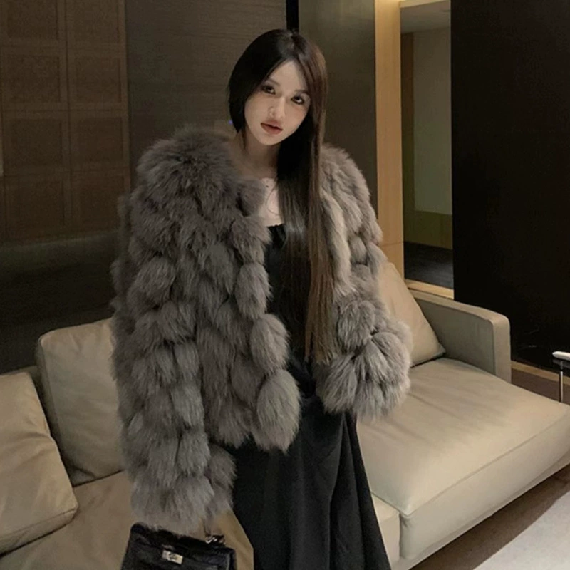 COCO Fur Yaochi Fairy осень-зима 2024 новое пальто из меха с V-образным вырезом для молодых женщин, короткое меховое пальто