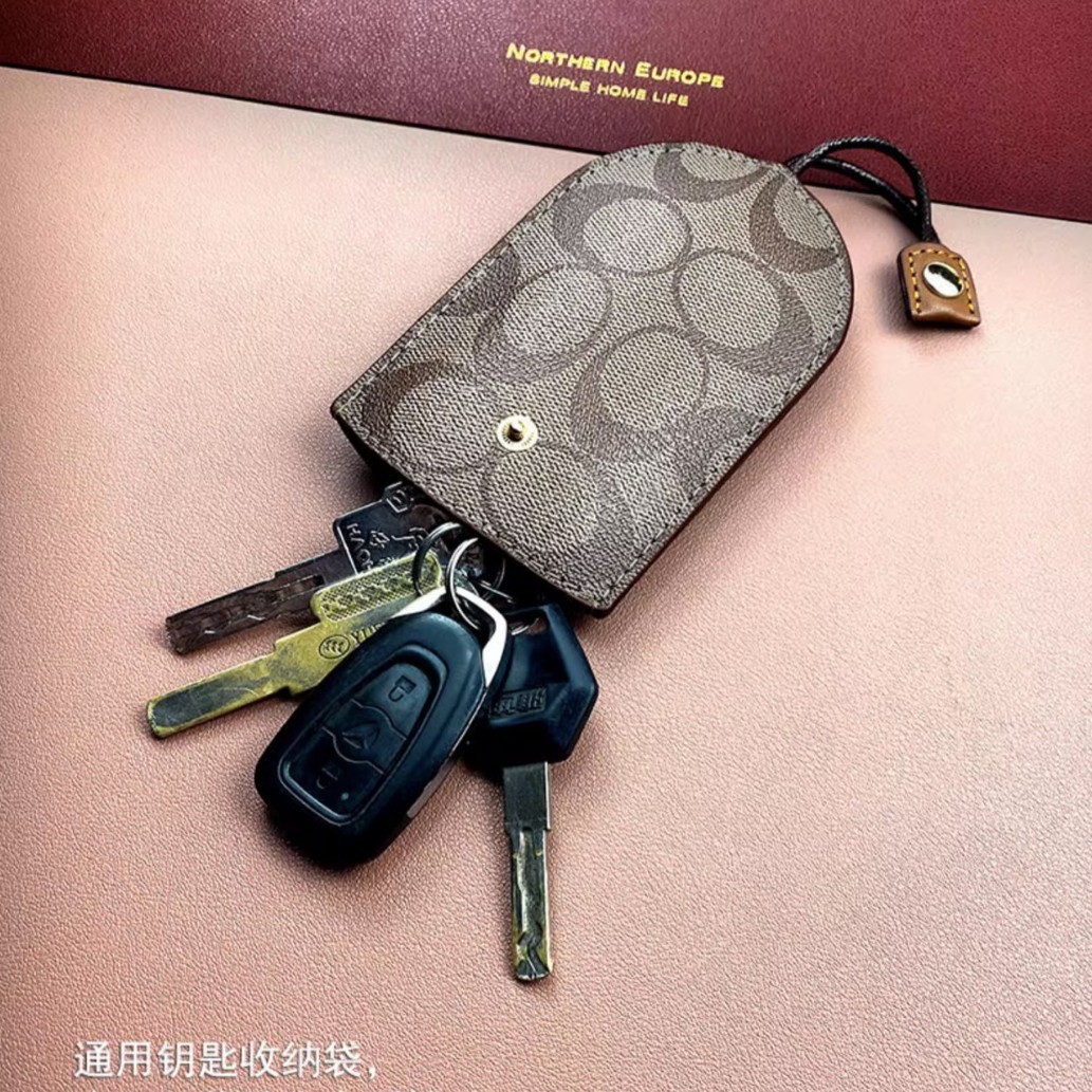 Retro Key Case Remote Control Women's Bag New Car Key Holder Multifunctional Leather Fashion Storage for Men and Women