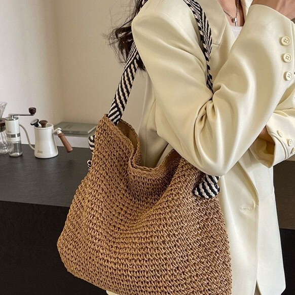 Korean-Style Straw Woven Bag 2026 New Model Handmade Woven Underarm Bag Versatile Navy Blue Bag with Handle Woven Shoulder Bag Korean-Style Straw Woven Bag 2026 New Model Handmade Woven Underarm Bag Versatile Navy Blue Bag with Handle Woven Shoulder Bag