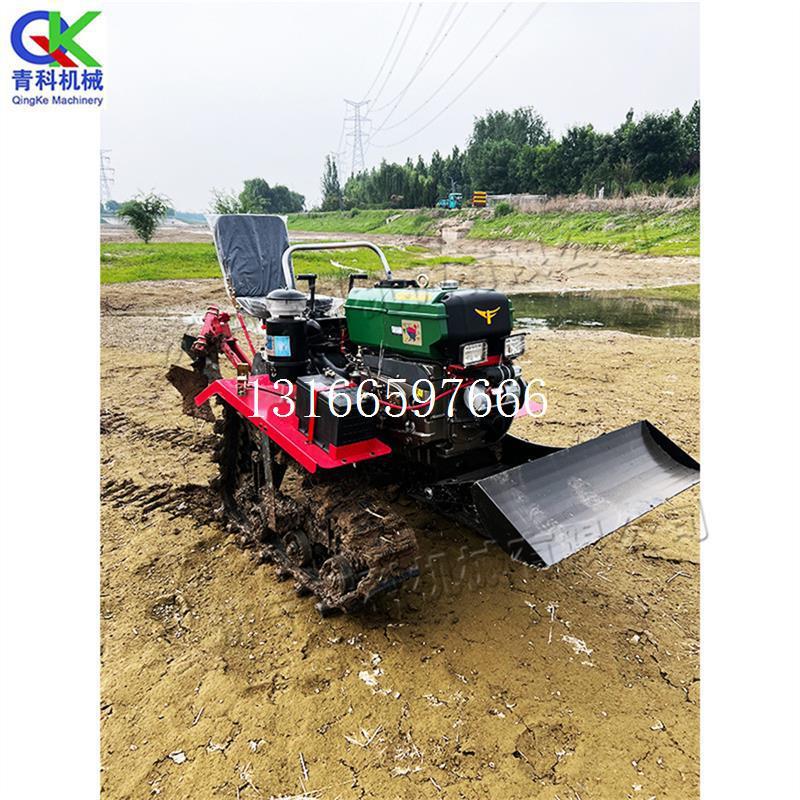 履带水田微耕机履带开沟松土果园耕地施肥机履带式乘坐农用旋耕机