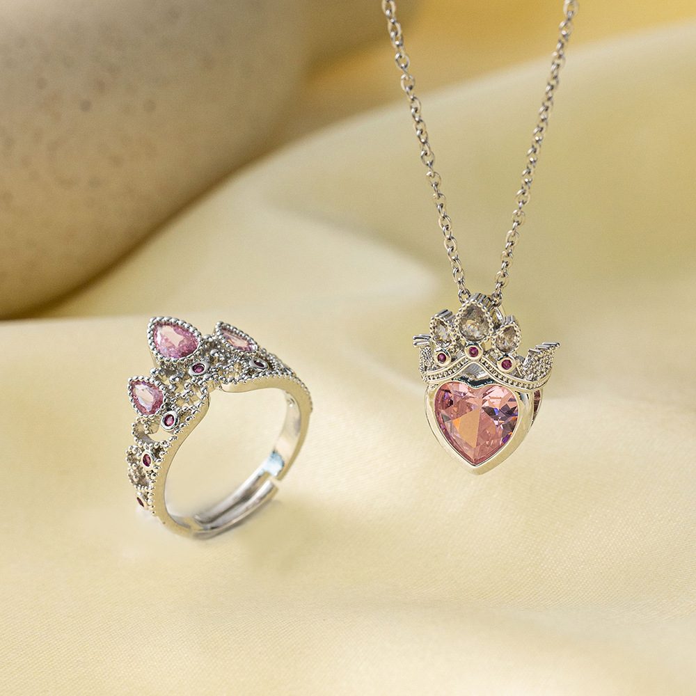 Wholesale Jewelry Elegant Classic Style Crown Titanium Steel Copper Plating Rings Necklace Cable Chain display picture 1