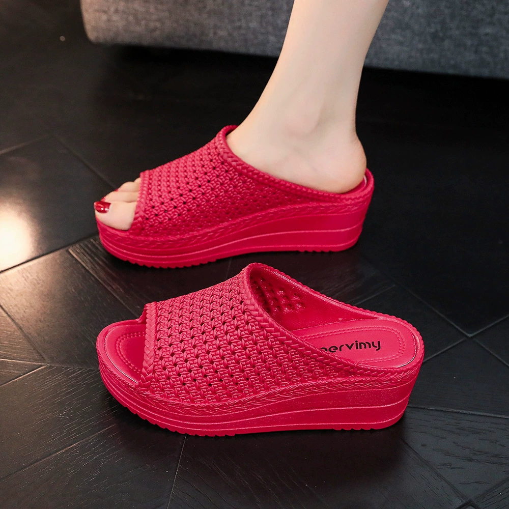 Тапочки женские летние наклонные каблуки на толстой подошве кексы модная верхняя одежда пляжная обувь сетка полые сандалии оптом внешней торговли