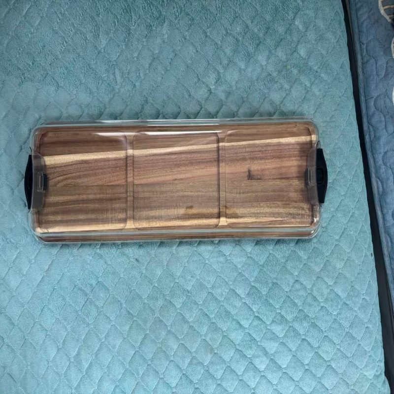 Nueva tira de madera de acacia.