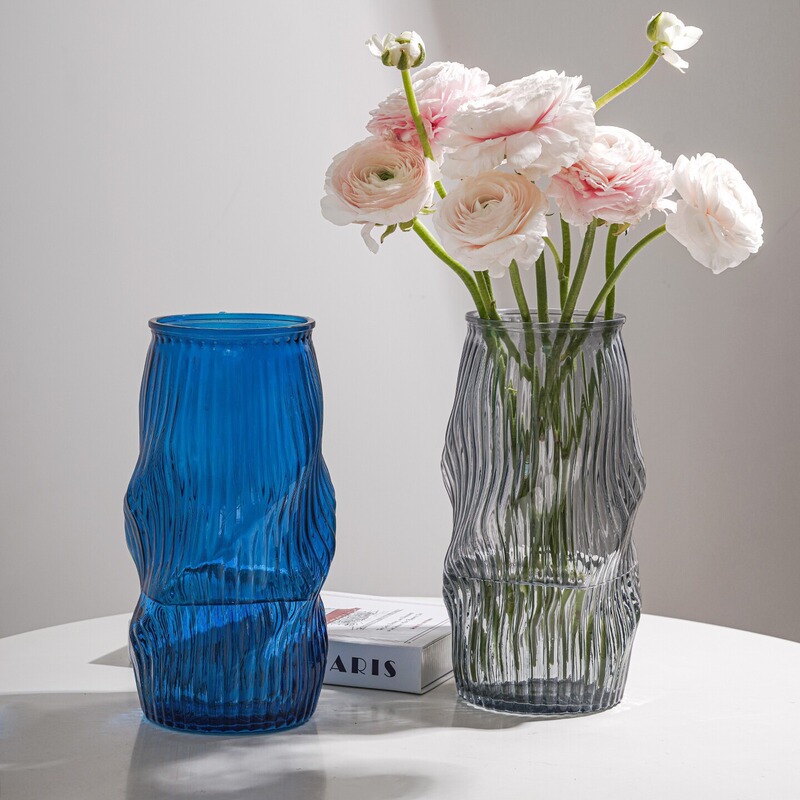 Free Shipping on the New Spiral Vase, Irregular Twisted Hydroponic Glass Flower Vase, High-End Hotel Living Room Flower Vase Free Shipping on the New Spiral Vase, Irregular Twisted Hydroponic Glass Flower Vase, High-End Hotel Living Room Flower Vase