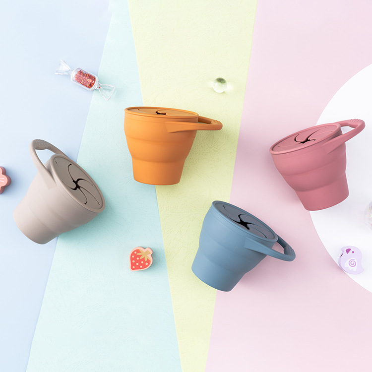 Nuevos productos bebés tazas de bocadillos de silicona, tazas de bocadillos de bebés portátiles con mango a prueba de caídas, tazas de entrenamiento de agua para niños