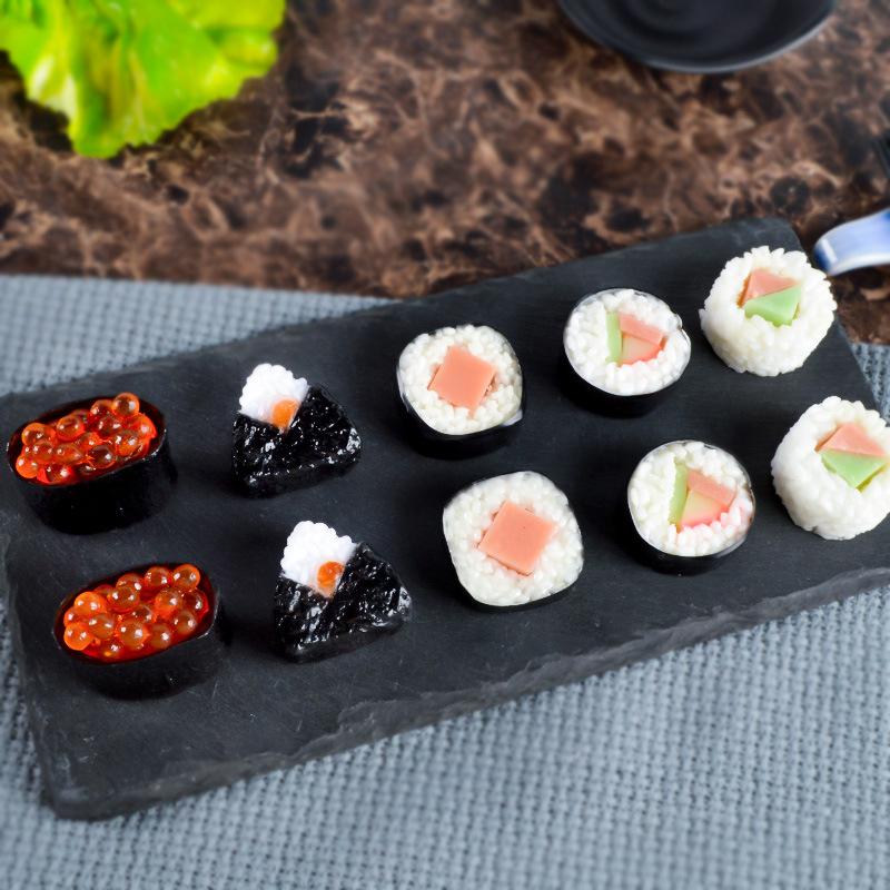 Simulated Japanese seaweed and seaweed sushi triangle rice ball food model Japanese sushi roll shooting props and decorations