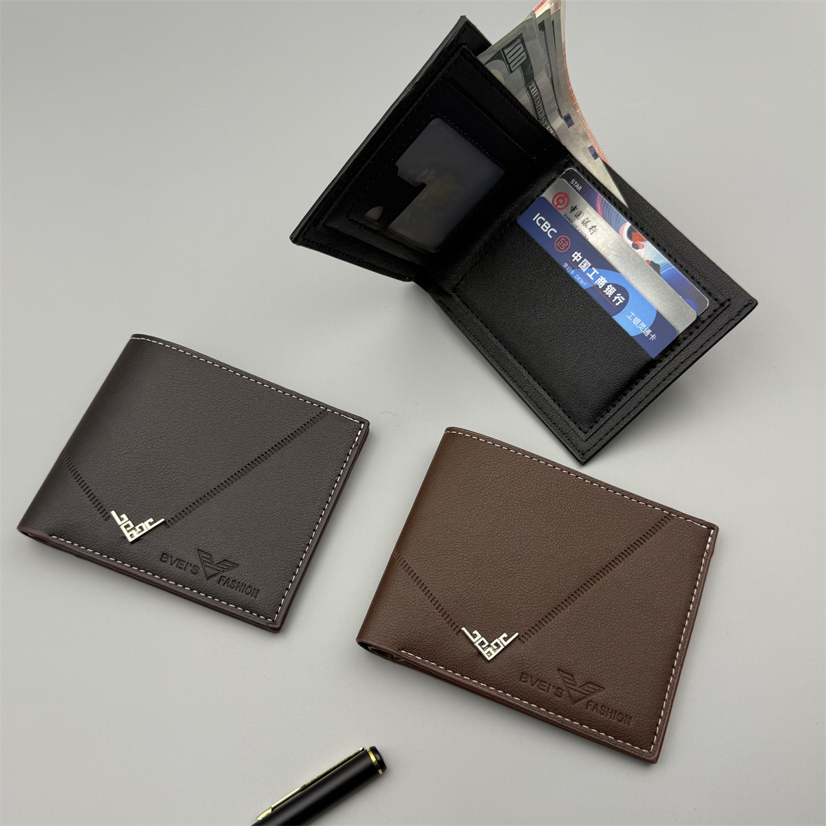 Cross-Border New Men's Short Wallet for Young Men, Thin and Popular 80% off Horizontal Soft Leather Wallet, In-Stock Men's Wallet from Manufacturer