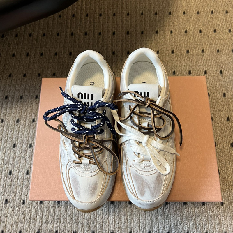 2025 新レトロカラーラビングダッドシューズ女性 MIU 共同ブランド道徳トレーニングシューズカラーダブルレースアップ厚底スポーツシューズ|undefined