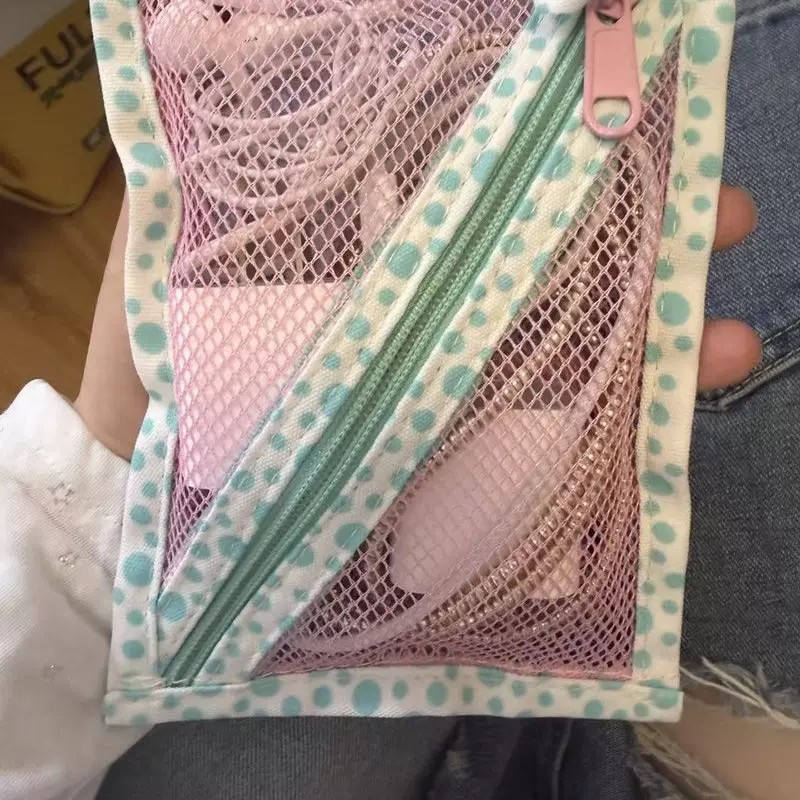Ouyang Nana's same style mesh storage bag, a versatile, large-capacity, portable cosmetic bag for travel, perfect for storing toiletries and other small items