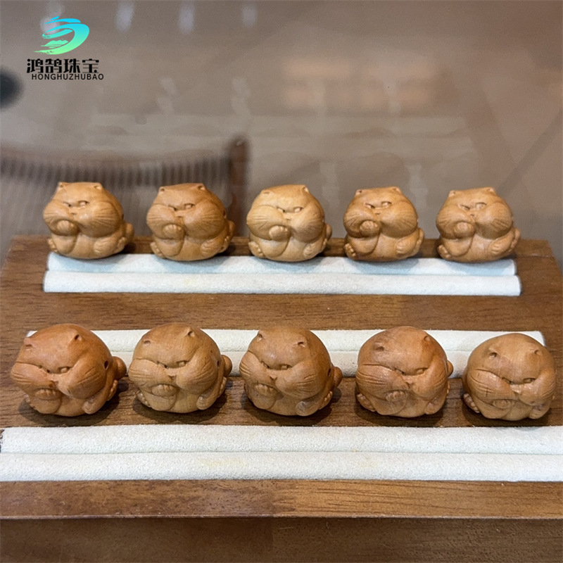 Old Peach Wood Cat-Shaped DIY Accessories Handmade Woven Bracelet Pendant Beads Crafts Accessories Spacer Beads Jewelry