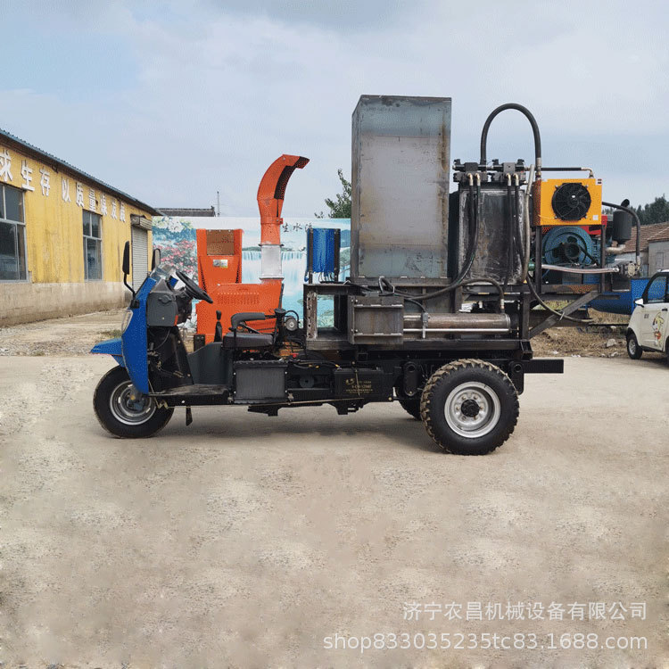 自走式麦秸稻草压块机 秸秆液压打包机 自动粉碎压块装袋机