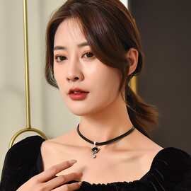 项圈女简约个性颈带四叶草珍珠项链日韩脖子饰品颈带锁骨百搭颈链