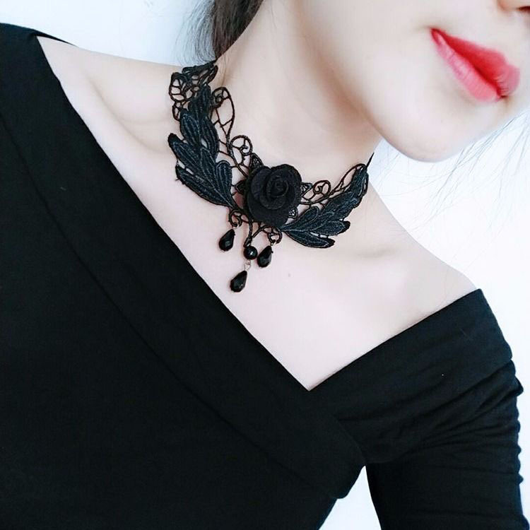 thumbnail image 1 of Collar gótico Lolita de estilo oscuro, collar gargantilla de cadena de clavícula con rosa vintage para mujer, 1 of 6