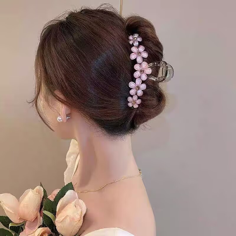 2026秋冬ミンクファー毛皮ヘアクリップ、高級感のある後頭部用大型シャーククリップ、ハート型キラキラ輝くダイヤモンド付き毛皮ヘアクリップ