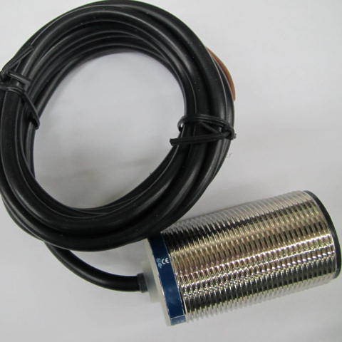 原装正品XS1M30PA370  Schneider电感式接近开关传感器