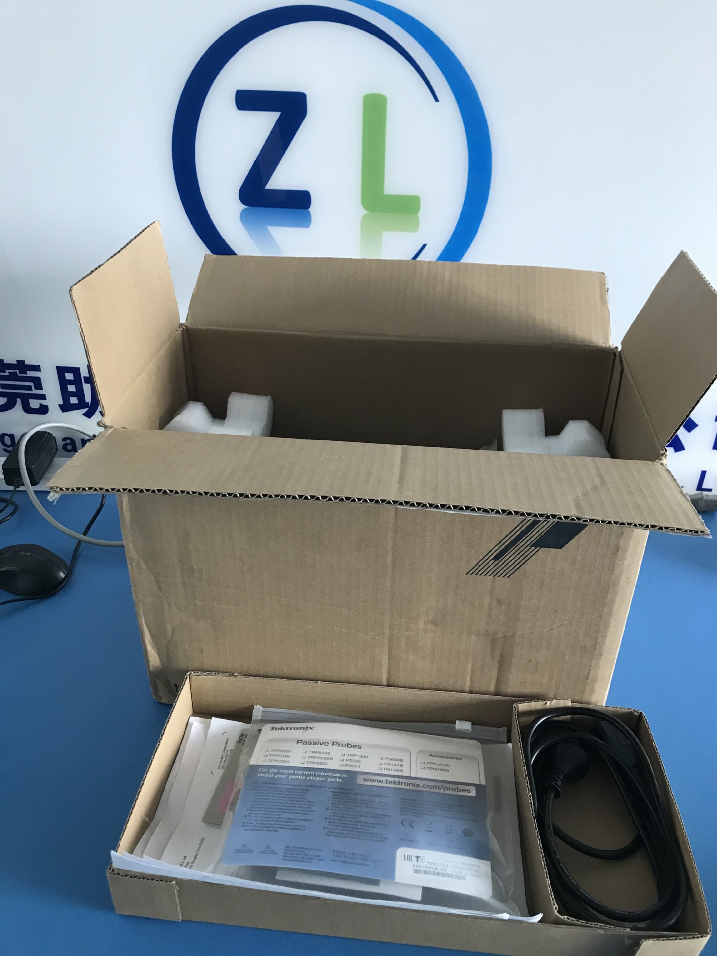 9.9新泰克示波器 TBS1102B  TBS1102  TBS1072B  TBS1052B