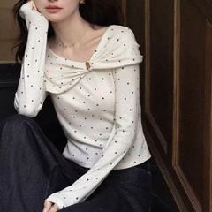 纯欲风温柔早秋杏色波点设计感修身长袖T恤女秋扭结上衣修身
