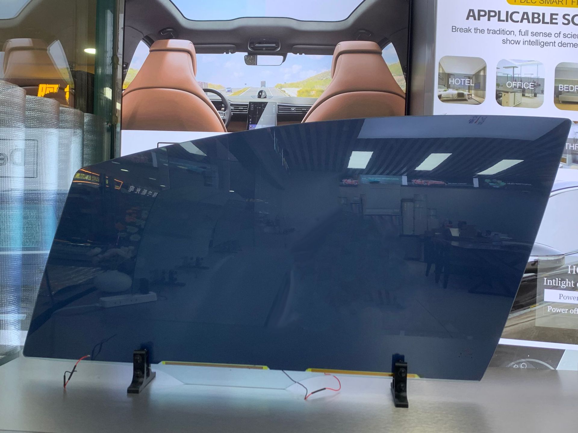 Dry-Adhesive Dlc Dye Liquid Crystal Dimming Film, Translucent When Powered On, Black When Powered Off, High Privacy Protection, Anti-Uv, Heat Insulation