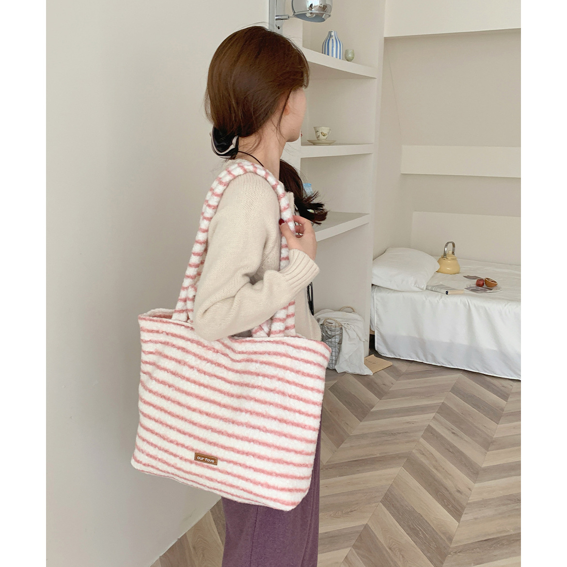 韩系ins风条纹毛绒包秋冬新款单肩手提袋大容量托特包百搭通勤包