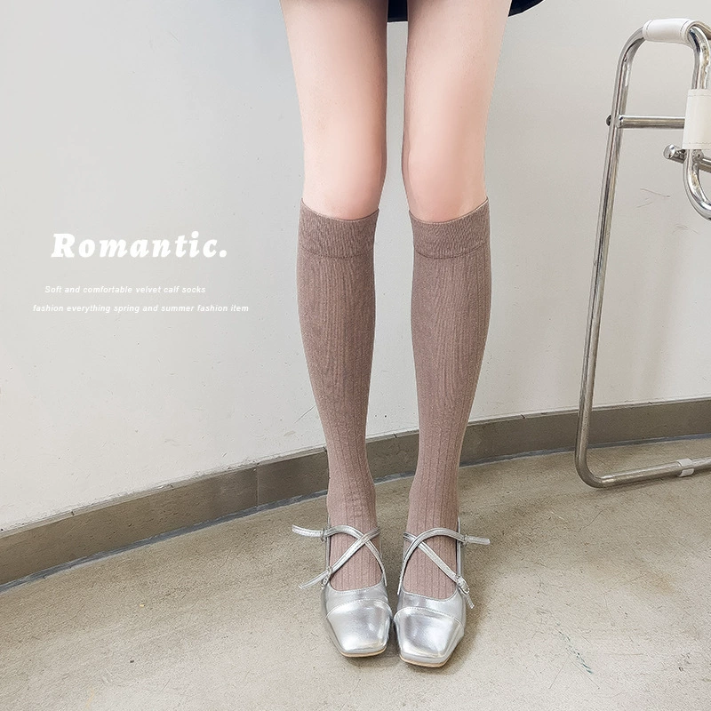 White spring summer colored breathable Japanese socks, mid-length, fitted