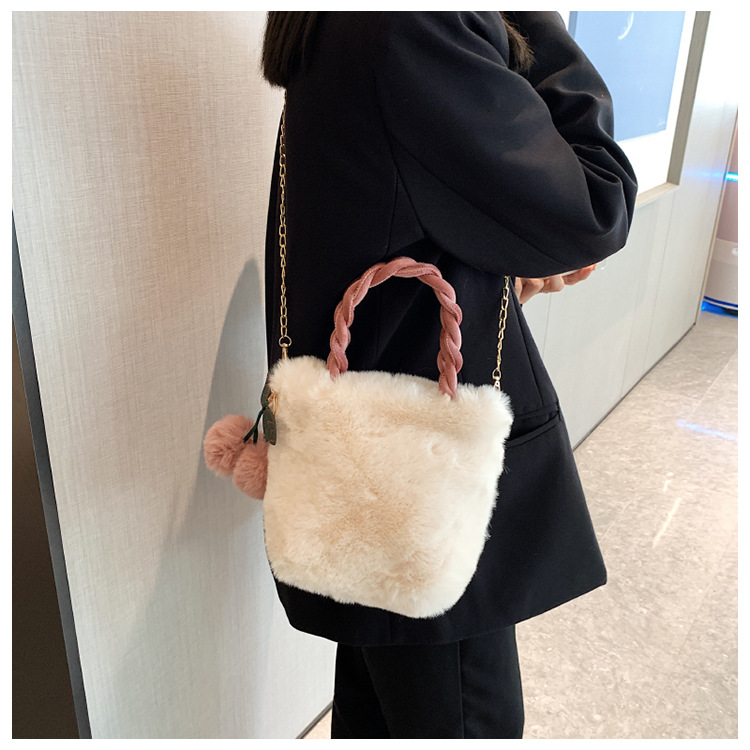 Women's Medium Plush Solid Color Cute Ornament Square Magnetic Buckle Crossbody Bag display picture 3