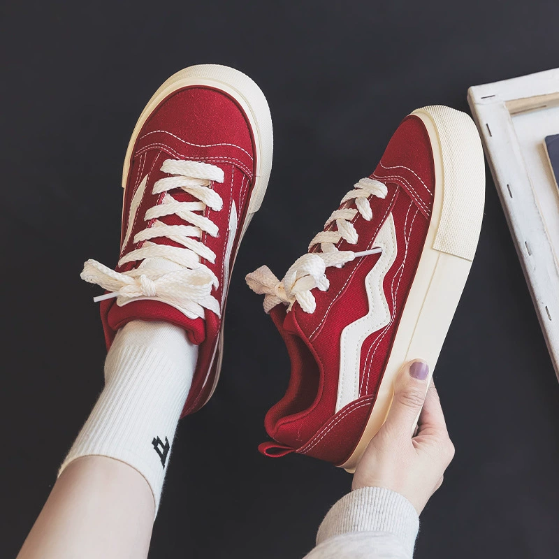 Весной 2023 года новые студенческие повседневные туфли из коровьего бархата Joker от имени Uber Zhengli H972