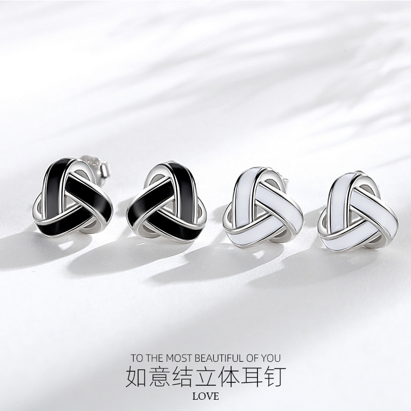 S925 plata esterlina geométrica tridimensional triángulo Stud pendientes hombres y mujeres estilo japonés y coreano moda entrelazada Ruyi nudo pendientes al por mayor