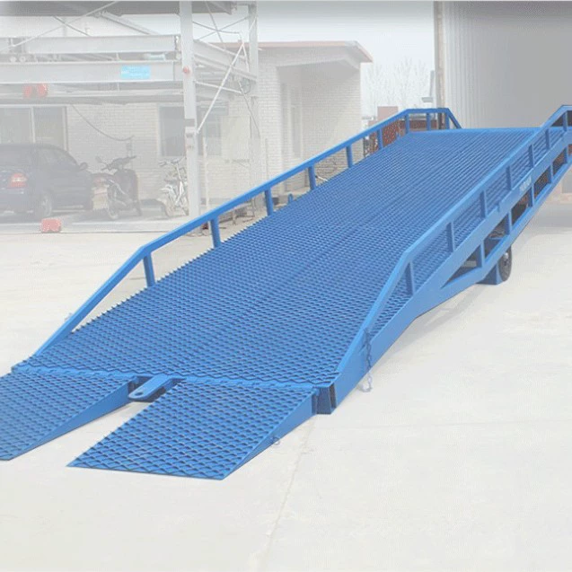 Платформа для погрузки и разгрузки, пандус для погрузки и разгрузки контейнеров, мобильный пандус, вилочный погрузчик, контейнер, склад, логистика, загрузка