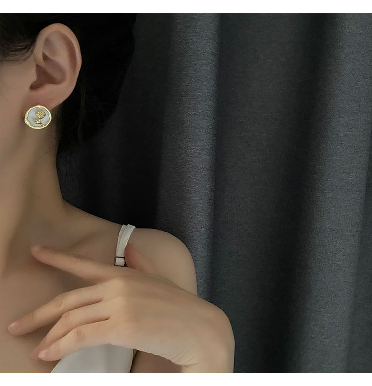 10g Weight French Style Rose Copper Plating Ear Studs 1 Pair