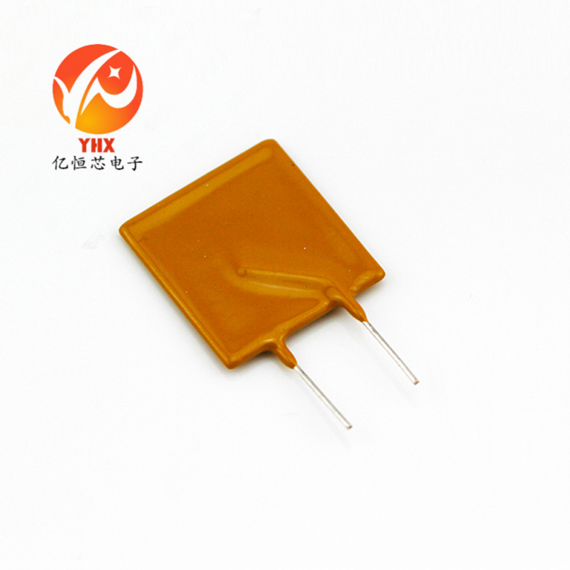 RUEF900 30V 9A 9000MA TYCO 泰科 自恢复 插件保险丝 直插保险管