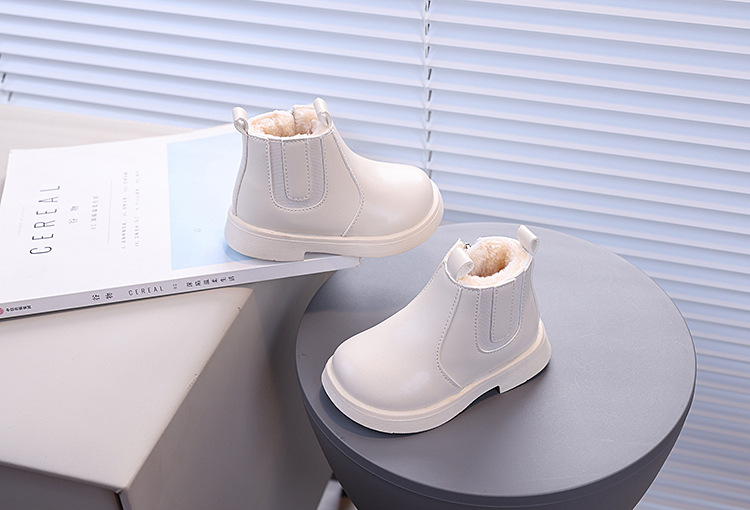 Kurze 2024 Winter Neue Koreanische Ausgabe Mädchen Martin Mode Baby Baumwolle Mittlere und Kleine Kinder Warme Lederstiefel_voghion.com