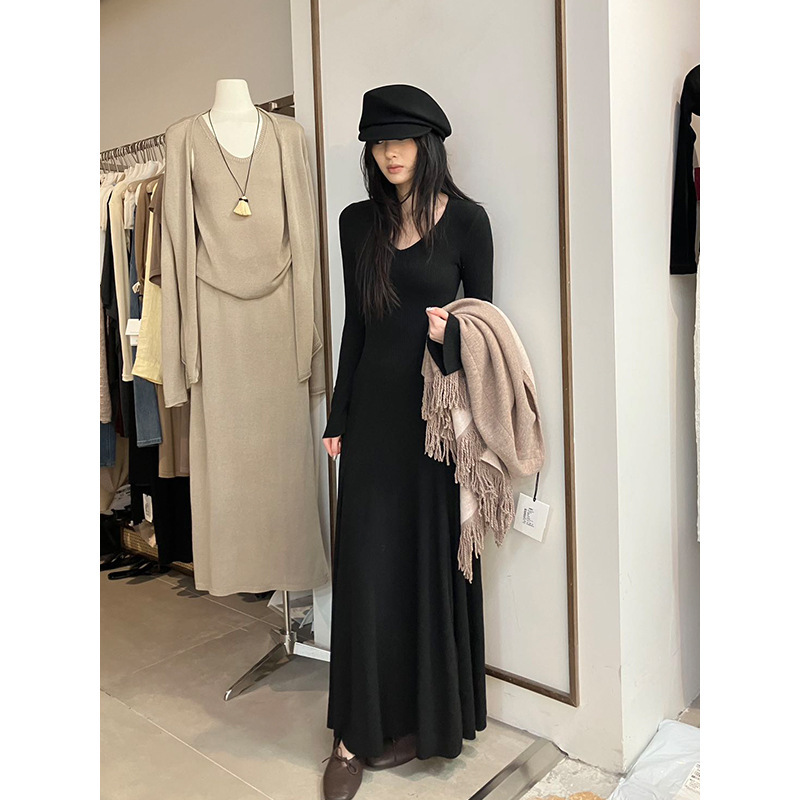 Fox Room V-Neck Slim-Fitting Dress 2026 Winter New Versatile Drapey A-Line Knitted Long Dress Y576 Fox Room V-Neck Slim-Fitting Dress 2026 Winter New Versatile Drapey A-Line Knitted Long Dress Y576