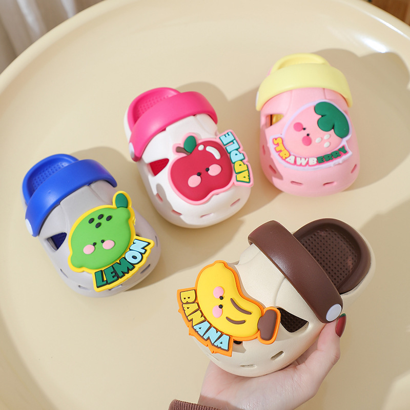 Children's Slippers New Style Baotou Anti-collision EVA Summer Indoor Non-slip Cartoon Small and Medium-sized Children's Baby Outer Wear Beach Cave Children's Slippers New Style Baotou Anti-collision EVA Summer Indoor Non-slip Cartoon Small and Medium-sized Children's Baby Outer Wear Beach Cave
